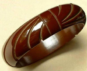 Vintage Bakelite Bangle Bracelet Chocolate Brown
